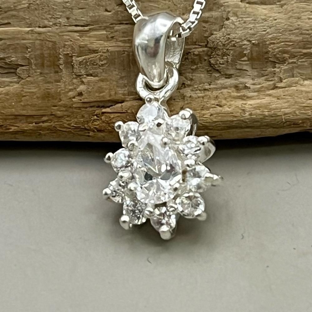 Silver Snowflake Cluster Necklace